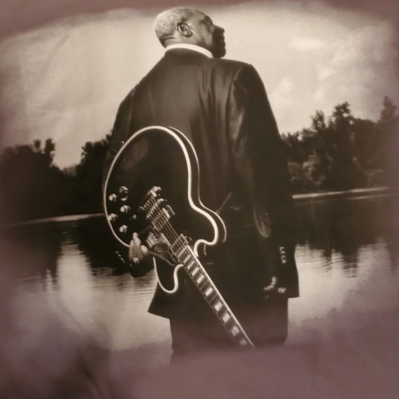 B B King T Shirt 2010 Tour  NWOT'S - Picture 6 of 7